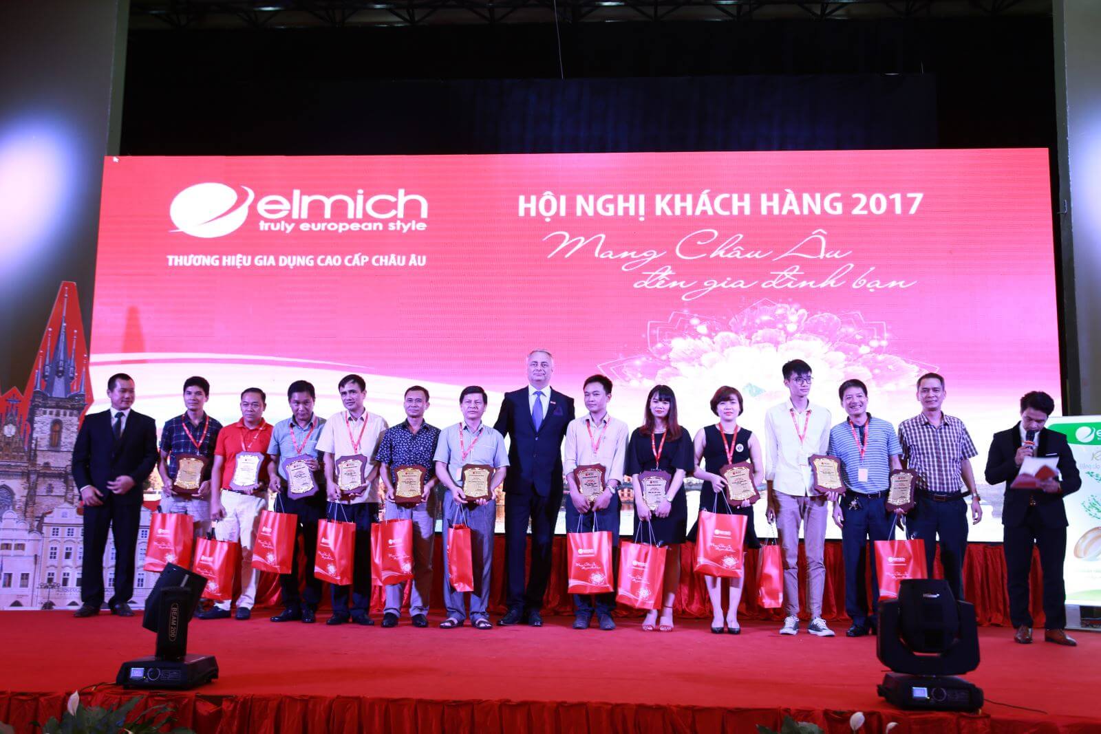 Top Quà Tặng Sự Kiện Độc Đáo Dành Cho Doanh Nghiệp - Elmich